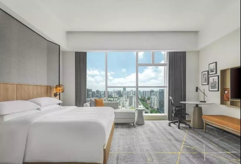 キングサイズベッド、シティビューデラックスルーム, Sheraton Guangzhou