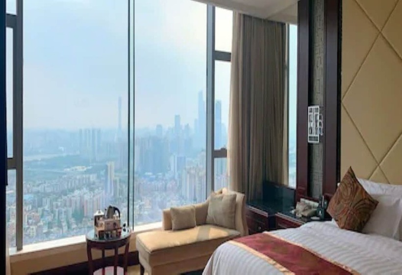 Номер Executive, Soluxe Hotel Guangzhou