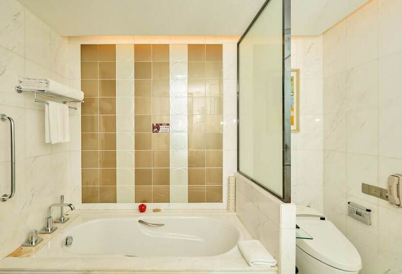 Номер Executive, Soluxe Hotel Guangzhou