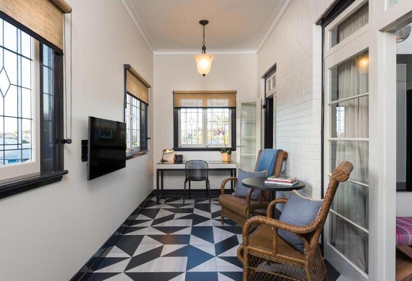 Студия Стандарт, Spicers Balfour