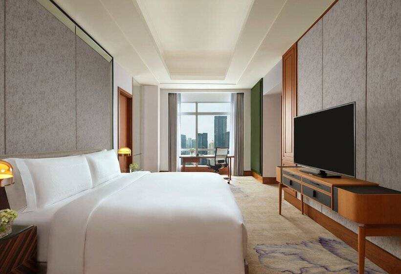 Люкс Клуб, The Ritzcarlton Jakarta, Pacific Place