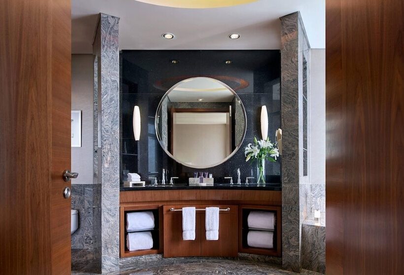 Люкс Клуб, The Ritzcarlton Jakarta, Pacific Place