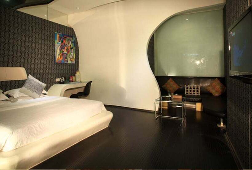 デラックスルーム, Vision Fashion