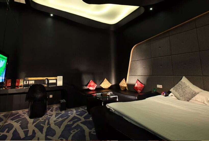 デラックスルーム, Vision Fashion