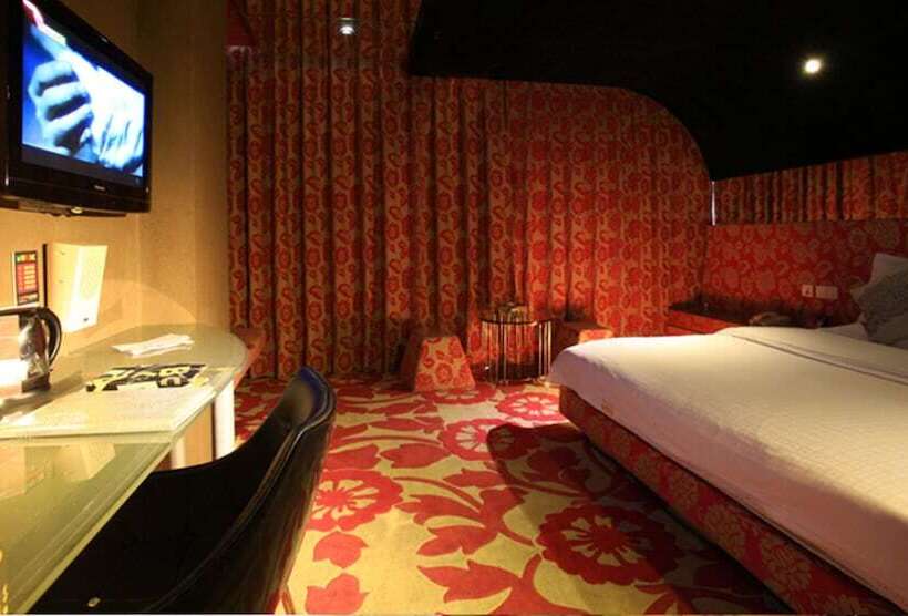 デラックスルーム, Vision Fashion