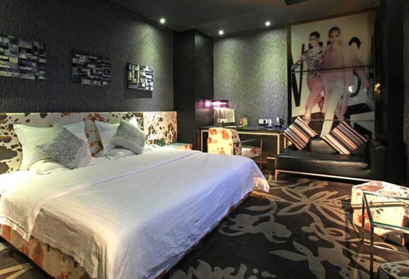 デラックスルーム, Vision Fashion