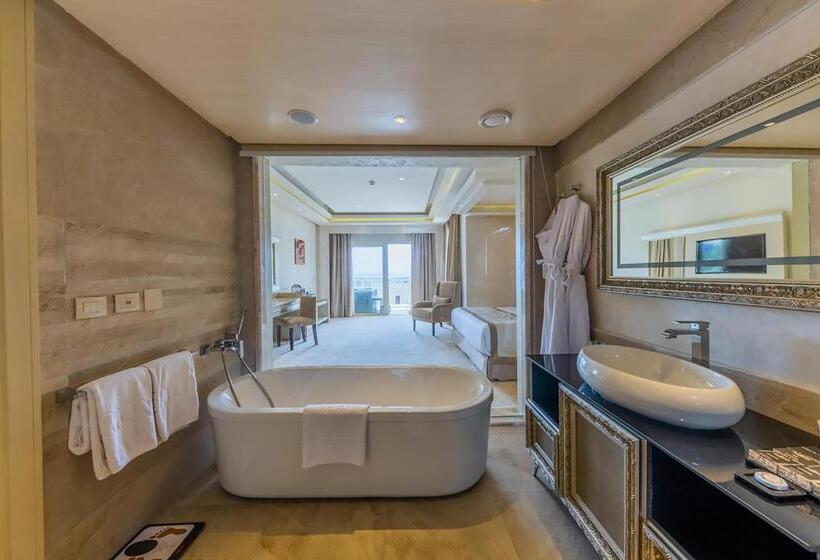 חדק דלוקס עם ג'קוזי, Kaisol Romance Resort Sahl Hasheesh - Adults Only