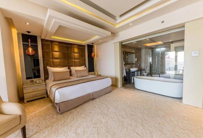 חדק דלוקס עם ג'קוזי, Kaisol Romance Resort Sahl Hasheesh - Adults Only