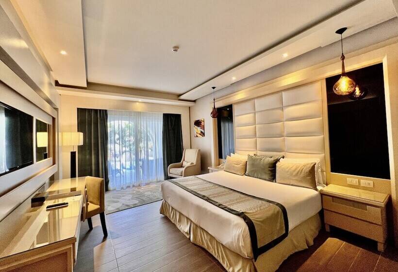 חדק דלוקס עם ג'קוזי, Kaisol Romance Resort Sahl Hasheesh - Adults Only