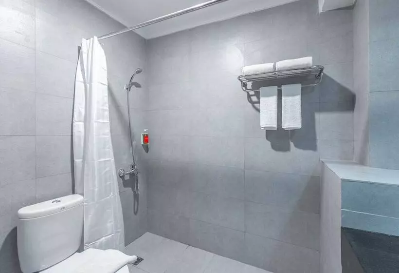 デラックスルーム, Townhouse 1 Hotel Salemba