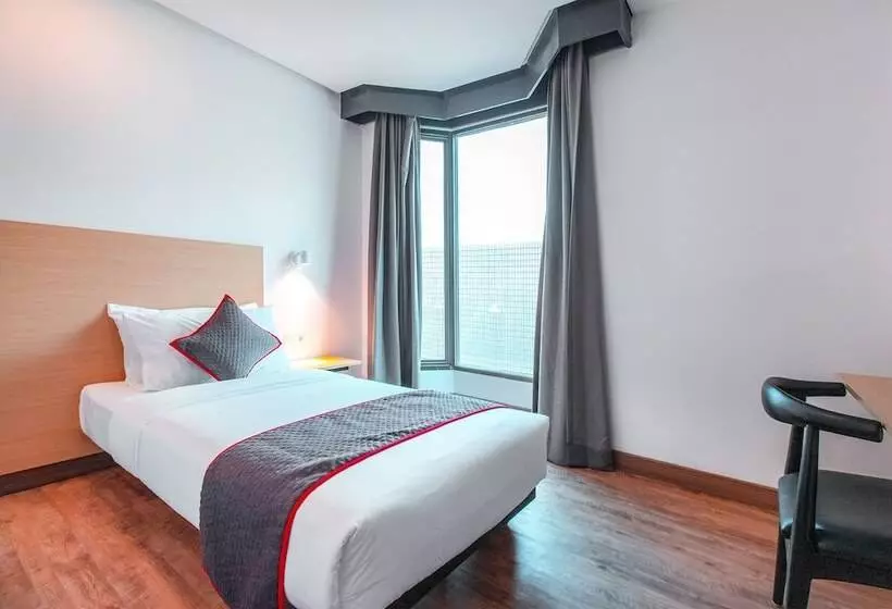 デラックスルーム, Townhouse 1 Hotel Salemba