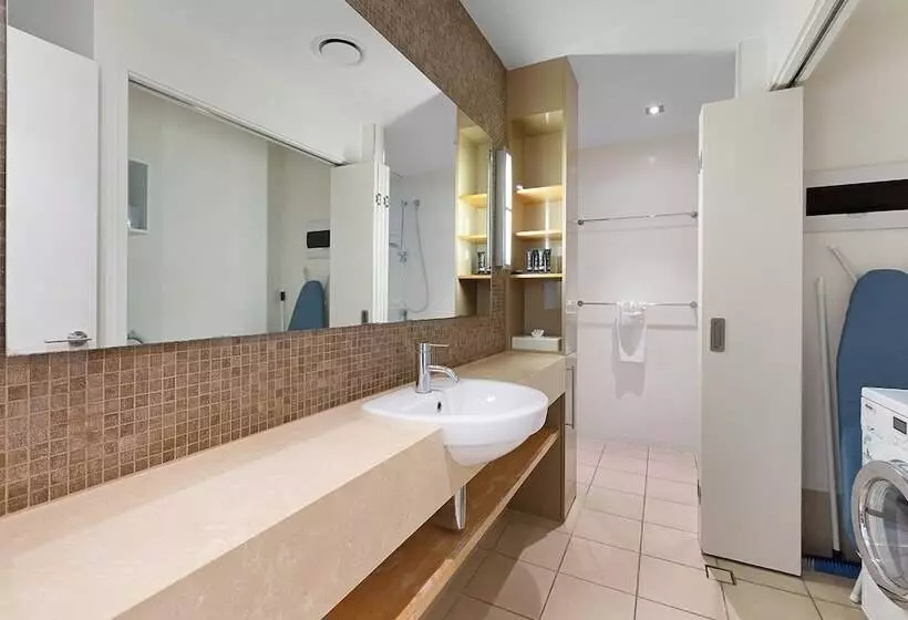 آپارتمان 2 خوابه, The Boathouse Apartments