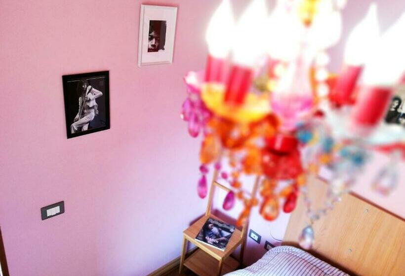 اتاق استاندارد یک نفره, Camaga