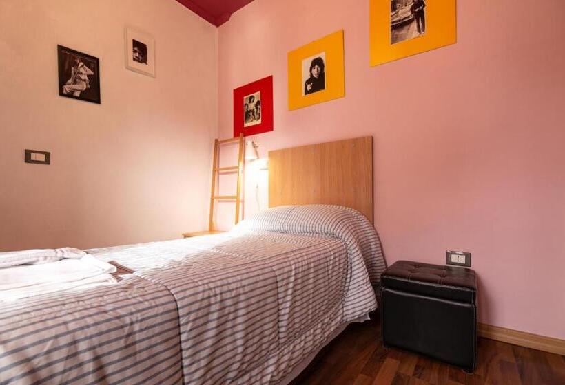 اتاق استاندارد یک نفره, Camaga