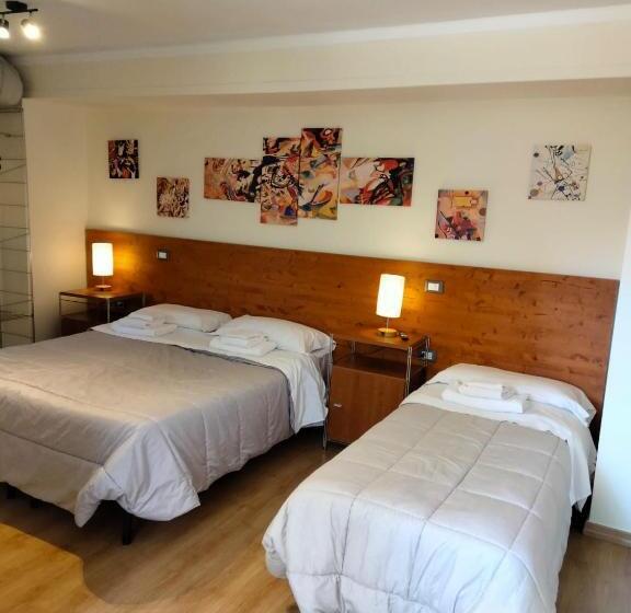 استودیو خانوادگی, Camaga