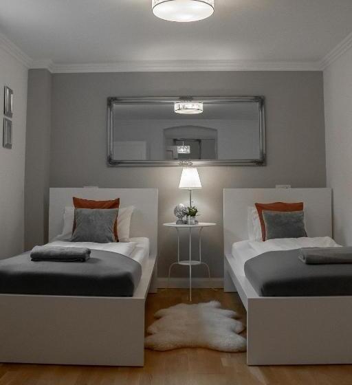 豪华家庭房间, Dunna