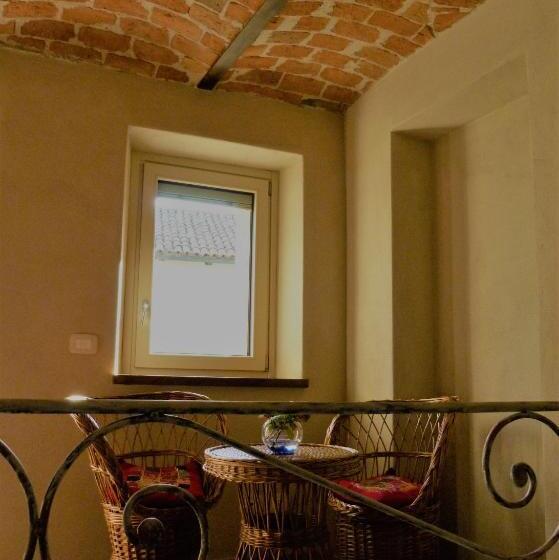 Quarto Estandar, La Mela Antica