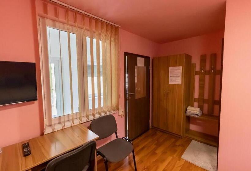 غرفة قياسية, Casa Flori De Nuc