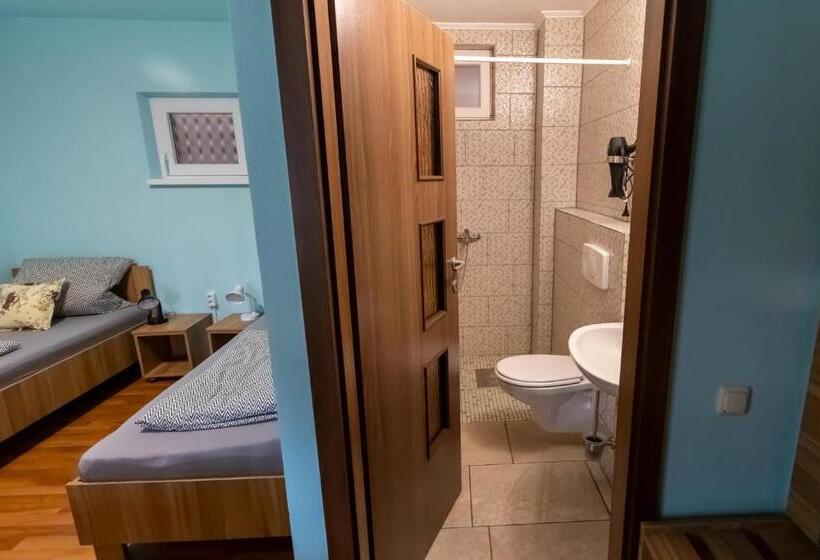 غرفة قياسية, Casa Flori De Nuc