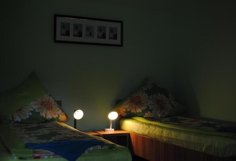 غرفة قياسية, Casa Flori De Nuc