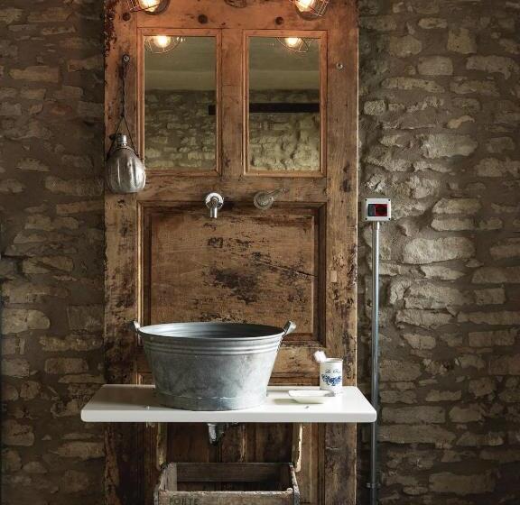 جناح مطلّ علي حمام السباحة, Cascina Facelli   Luxury Country House