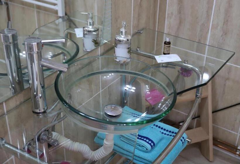 Дом 1 Спальня, Upstairs Residence