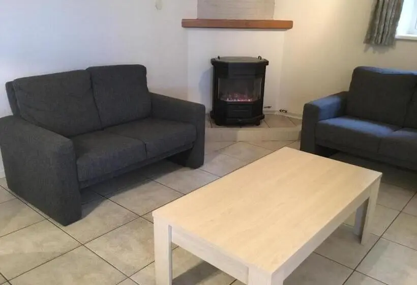スタンダードスタジオ, B&b Op  T Eikenschoor