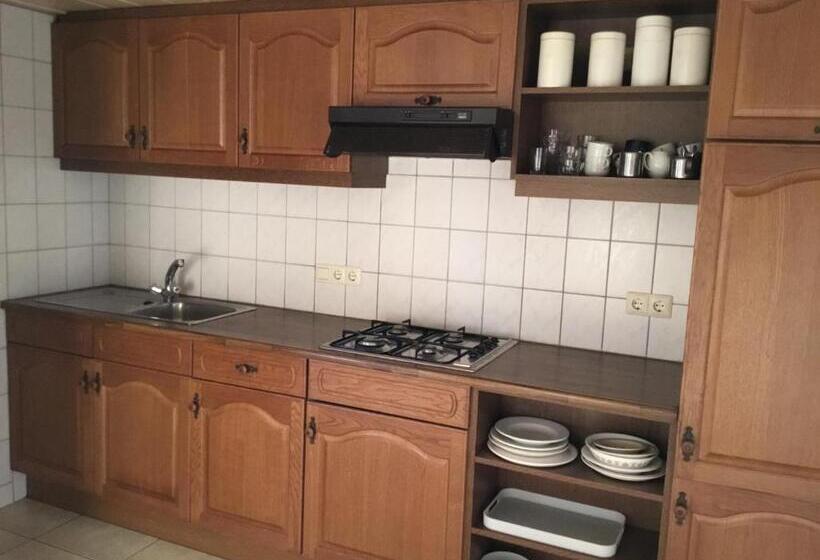 标准工作室, B&b Op  T Eikenschoor