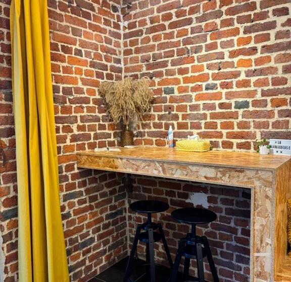 Номер Стандарт, La Maraudeuse