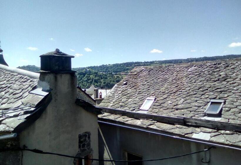 패밀리 스위트, Au 17