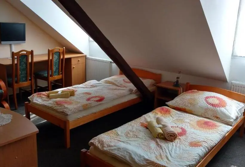 Habitació Quàdruple Estàndard, Dalmo
