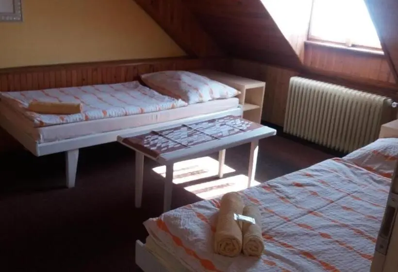 Habitació Quàdruple Estàndard, Dalmo