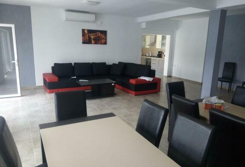 חדר סטנדרט, New Exclusive