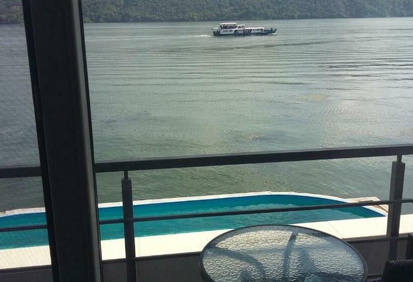 חדר סטנדרט, New Exclusive