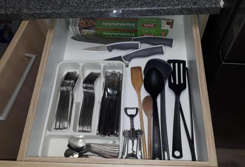 اتاق استاندارد چهارنفره با سرویس بهداشتی مشترک, Tabor Apartments Rozmanova Street