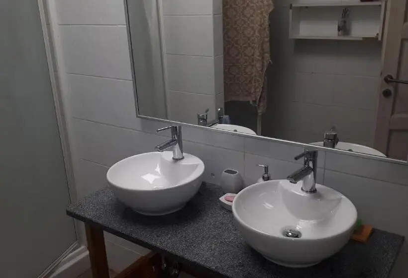 اتاق استاندارد چهارنفره با سرویس بهداشتی مشترک, Tabor Apartments Rozmanova Street