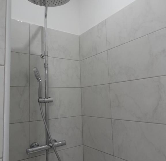 استودیوی لوکس, Tabor Apartments Rozmanova Street