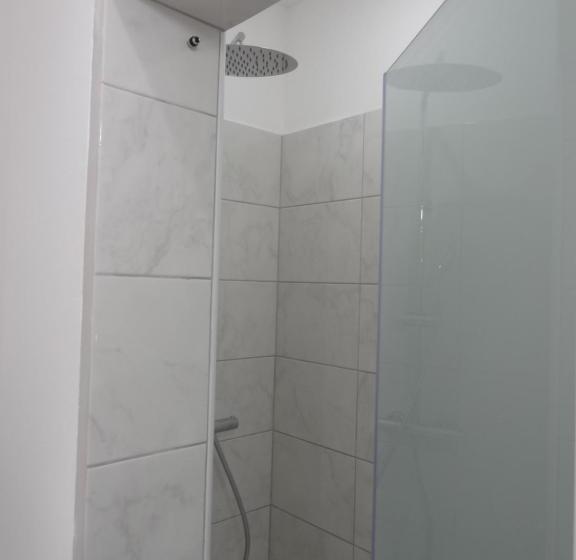 استودیوی لوکس, Tabor Apartments Rozmanova Street