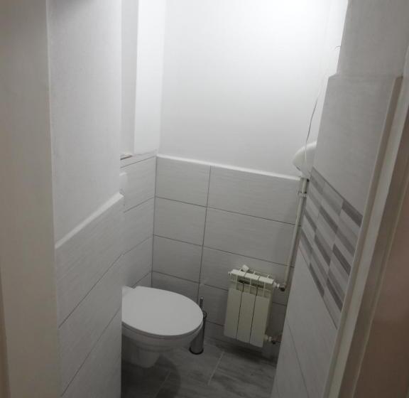 اتاق خانوادگی با چشمانداز باغ, Tabor Apartments Rozmanova Street