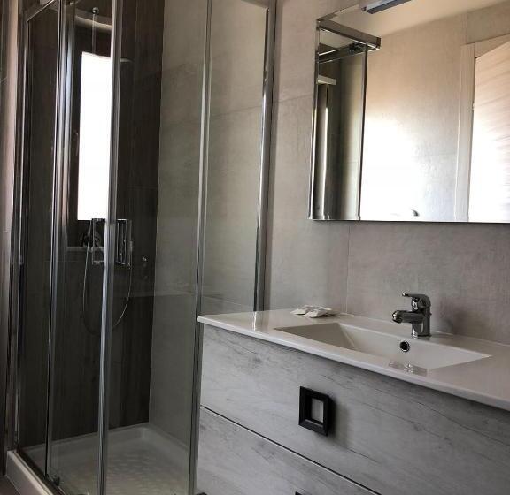 デラックスの４人部屋, B&b Luxury Apartments