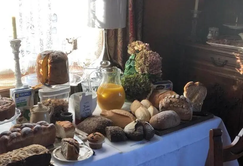 اتاق ساده سه نفره, La Maison De Juliette