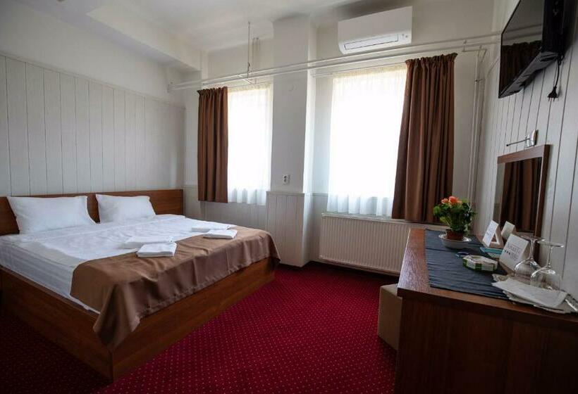 豪华房间, Népliget