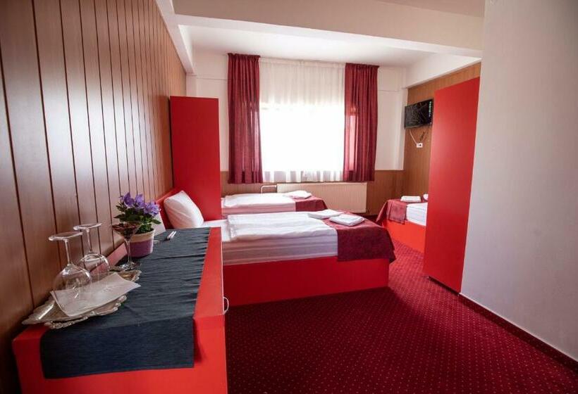 豪华三人间, Népliget