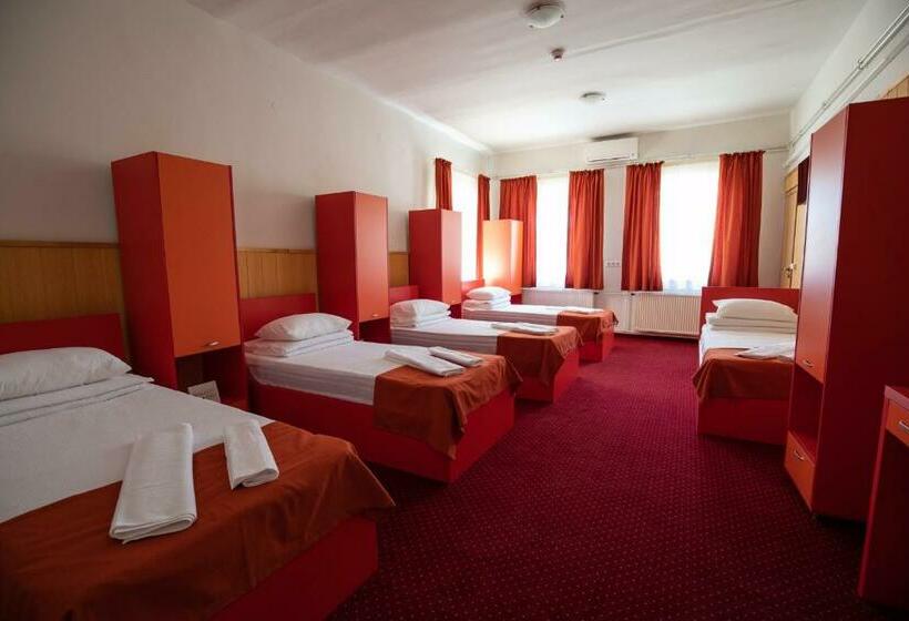 四人豪华间, Népliget