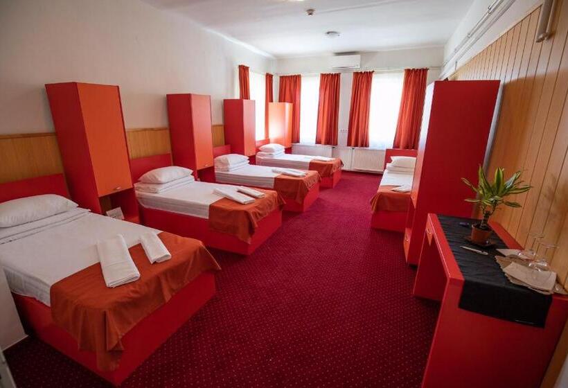 四人豪华间, Népliget