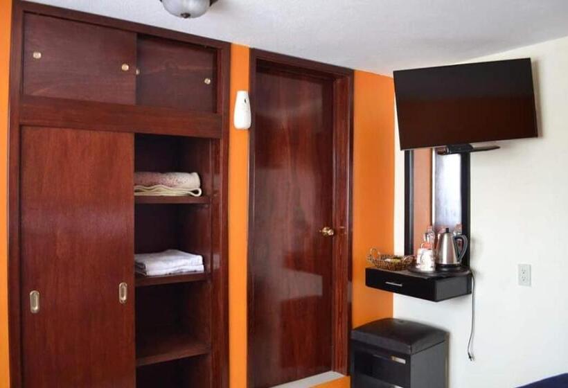 חדר דחוקס עם מיטת קינג, Sierra Patlachique