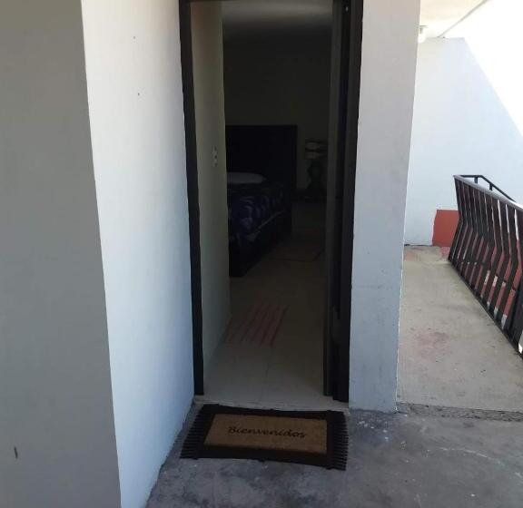 חדר דחוקס עם מיטת קינג, Sierra Patlachique