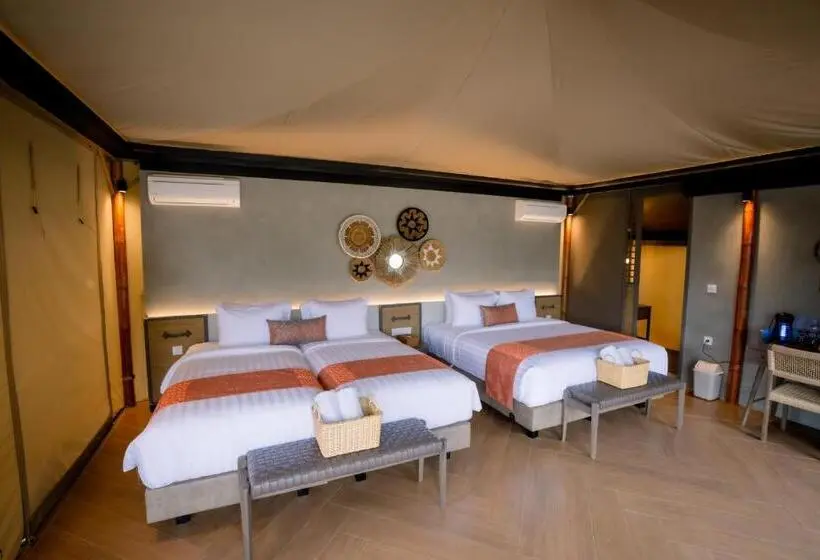 Tenda Padrão, Jsi Resort