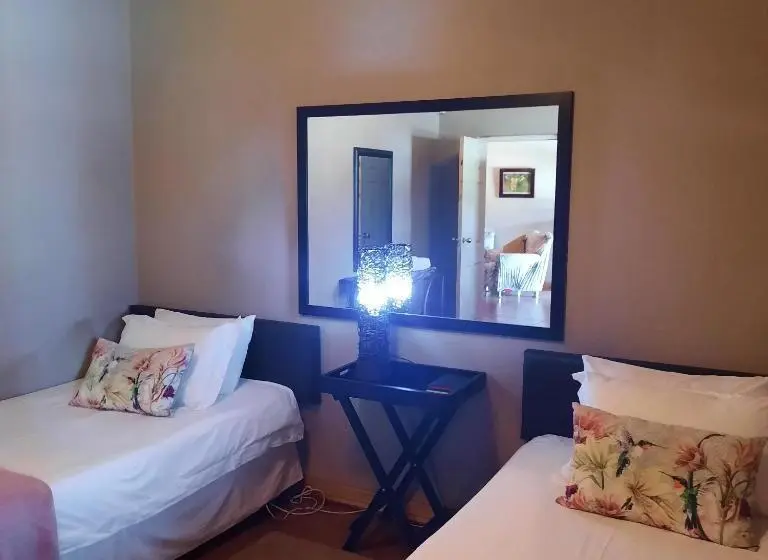 マウンテンビューファミリールーム, Monte Roza Guest House