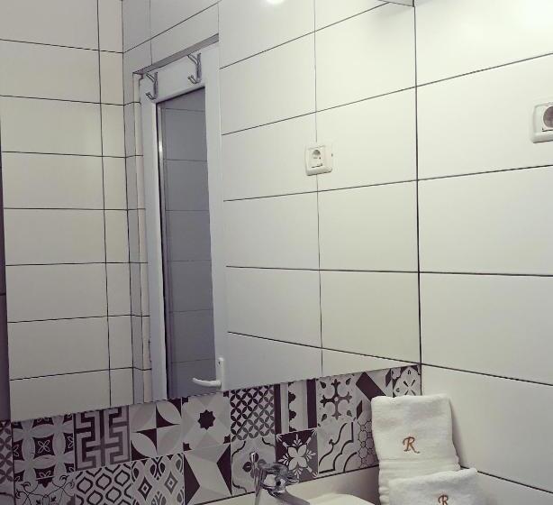 스위트, Rima Del Mar